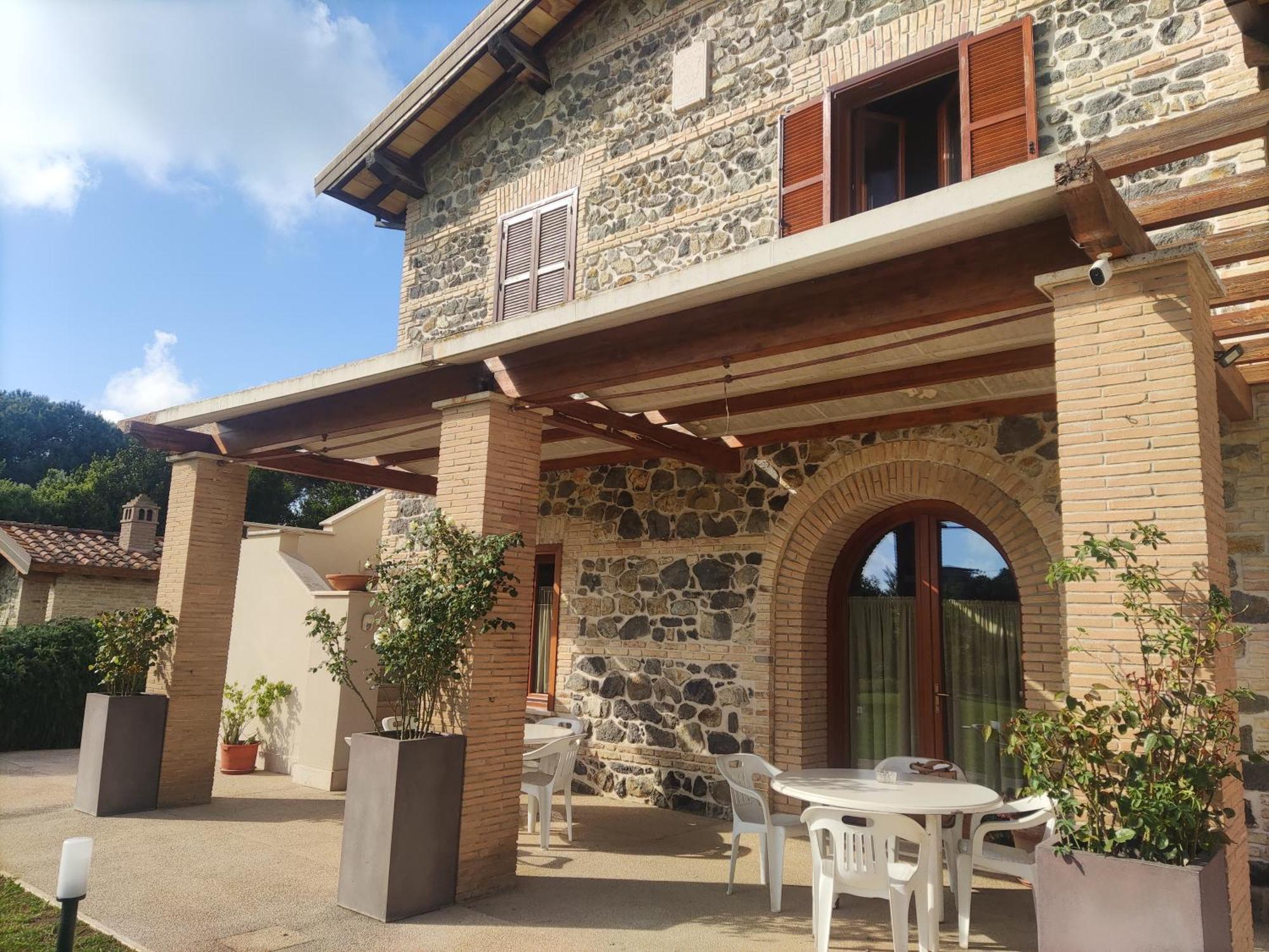Casale Elisa Country Hotel Ladispoli Exterior photo