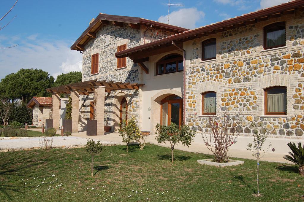 Casale Elisa Country Hotel Ladispoli Exterior photo